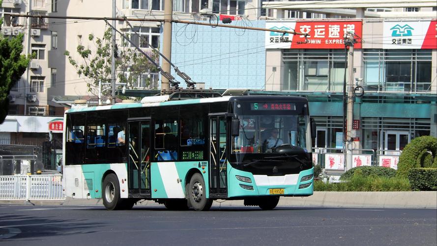 青岛公交摄影合集&middot;豪沃jk5109d型无轨电车